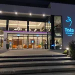 Tisia & 4*