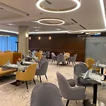 Tisia & Hotel 4*