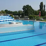 Tisia & 酒店 Tiszaújváros