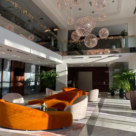Hotel Tisia & 4*