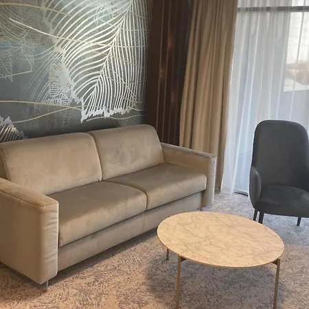 Hotel Tisia &