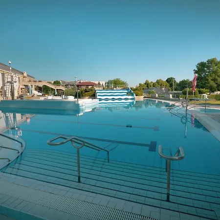 Hotel Tisia &