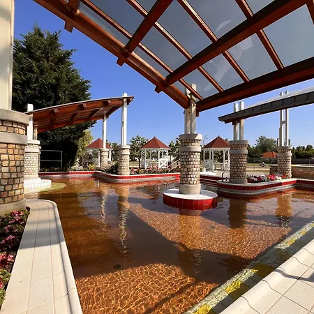 Hotel Tisia &