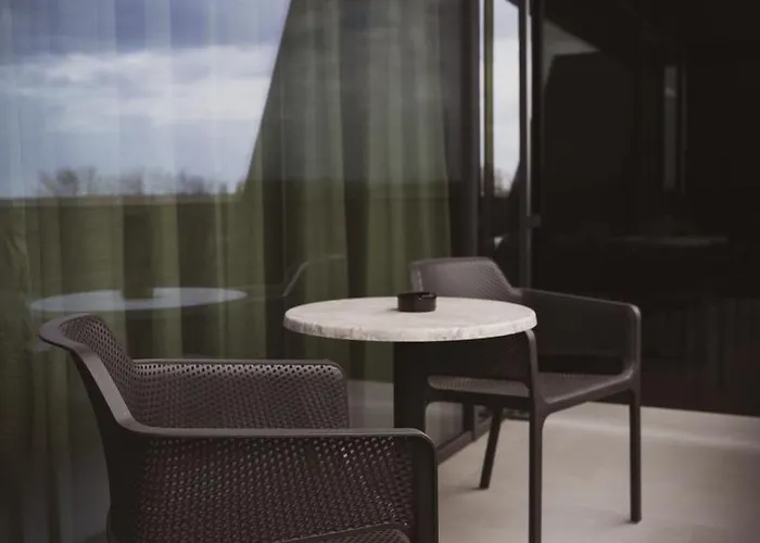 Tisia & Hotel 4*