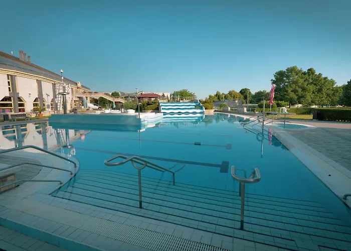 Hotel Tisia &