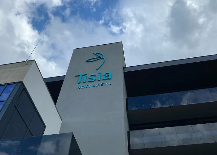 Hotel Tisia & 4*